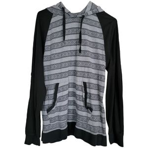 Beautiful Giant Men's Hooded Long Sleeve Pull Over Size Large